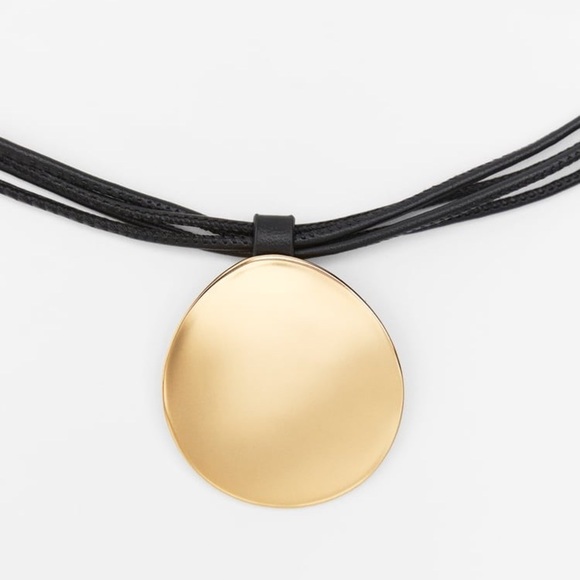 NWT. Zara Golden Leather cord necklace. Circular metal pendant. - Picture 2 of 8